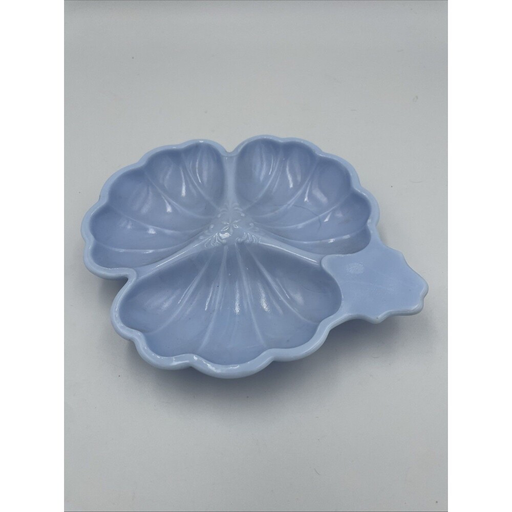 VTG Doric Jeannette Milk Glass Delphite Blue Clover Leaf Shell Candy Dish EUC